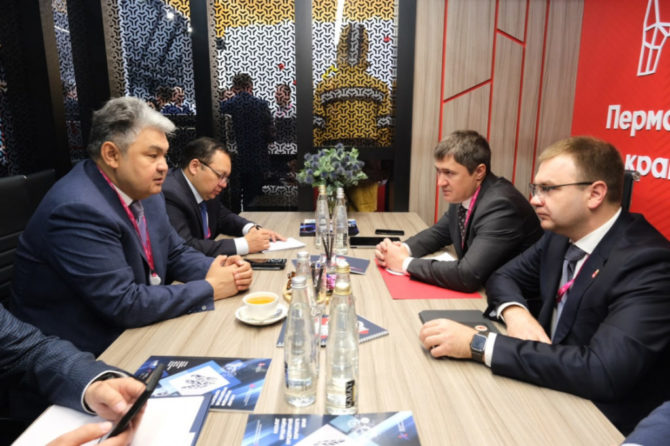 Дмитрий Махонин и Чрезвычайный и Полномочный Посол Казахстан в РФ обсудили возможности увеличения товарооборота
